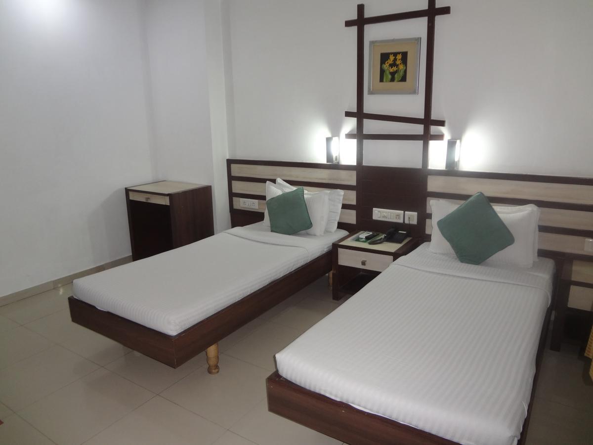 Hotel Airport Residency อาเมดาบัด ภายนอก รูปภาพ