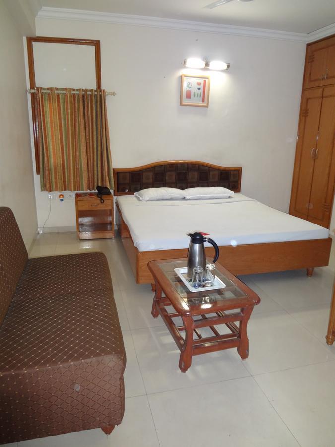 Hotel Airport Residency อาเมดาบัด ภายนอก รูปภาพ