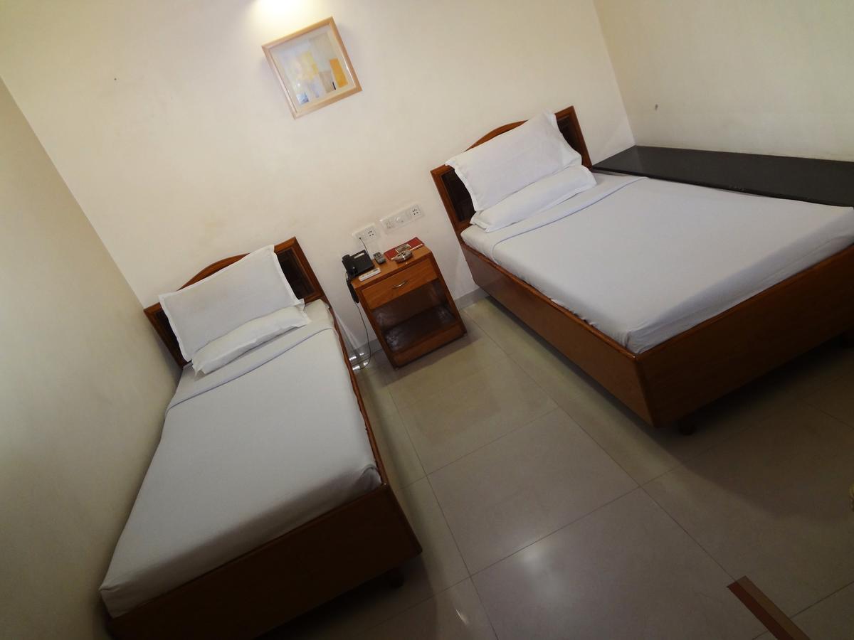 Hotel Airport Residency อาเมดาบัด ภายนอก รูปภาพ