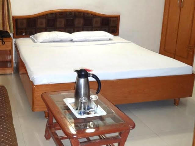 Hotel Airport Residency อาเมดาบัด ภายนอก รูปภาพ